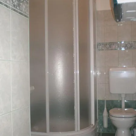 Tornacos Apartmanhaz Апартаменты Шарошпатак