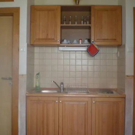 Tornacos Apartmanhaz Шарошпатак